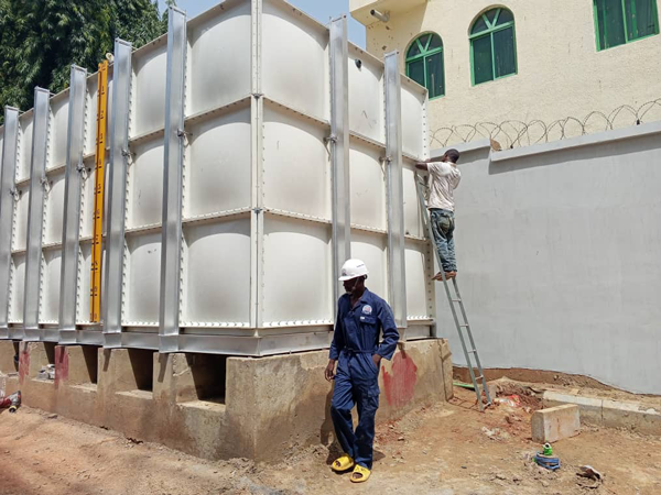 Installation of fibre tank