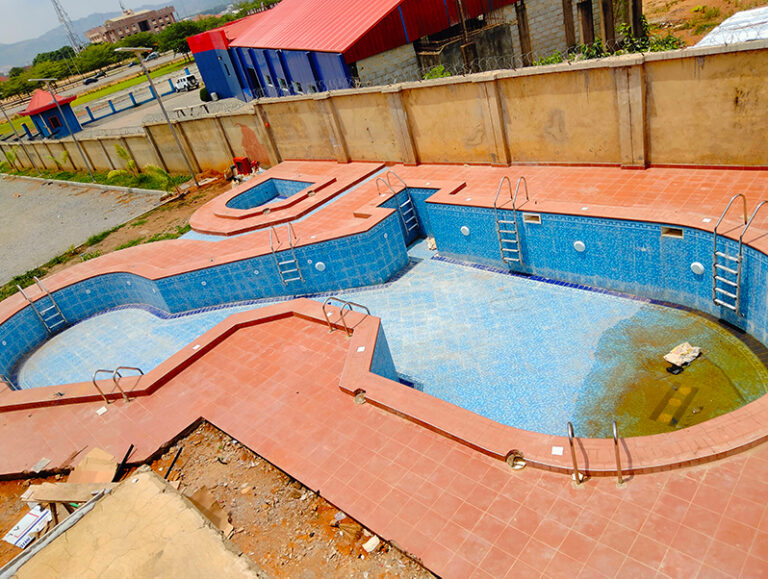 techno swimming pool construction12