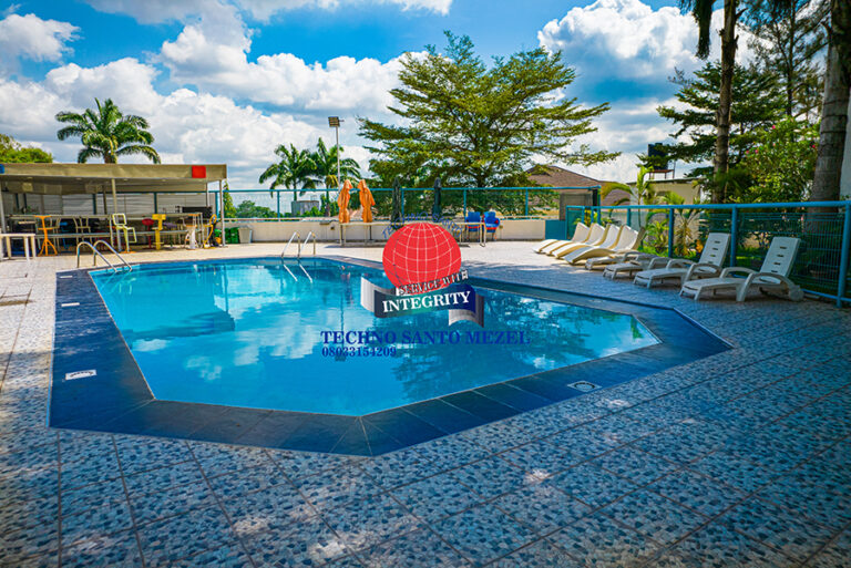 techno swimming pool construction18
